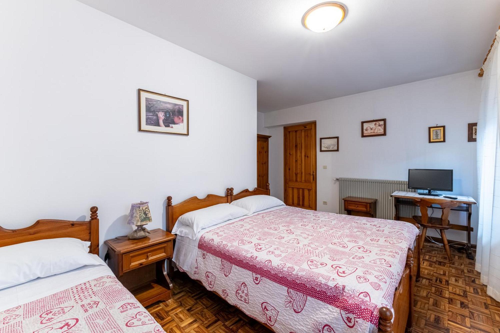 Albergo Alle Alpi Comeglians Exteriör bild