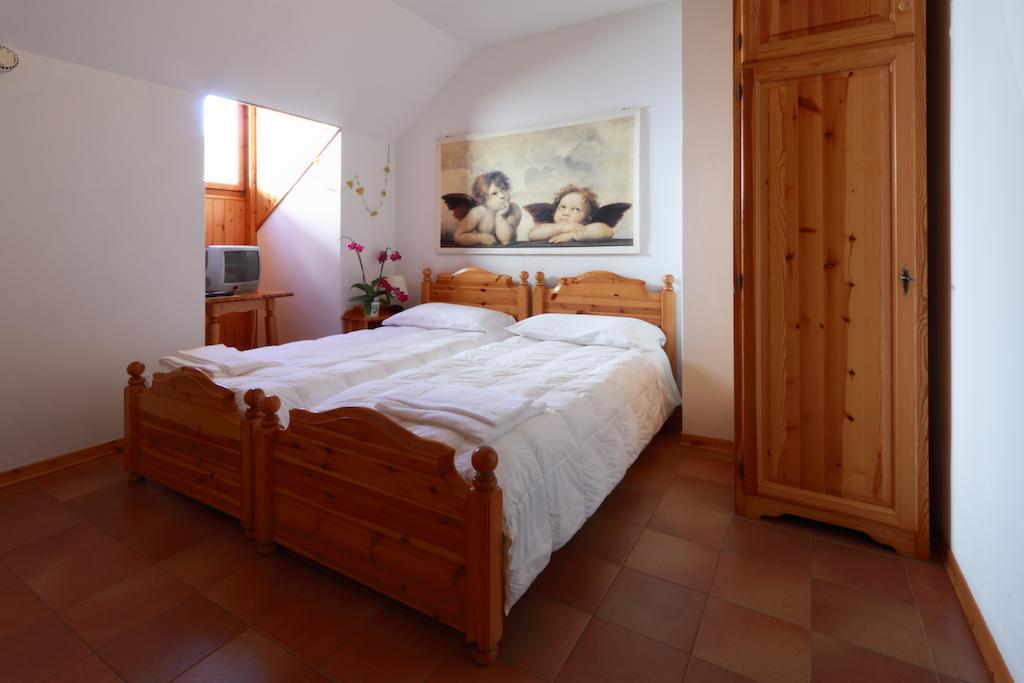 Albergo Alle Alpi Comeglians Rum bild